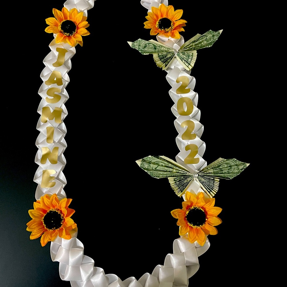Custom/Personalized Graduation Lei, BIrthday/Special Occasion name & sunflowers